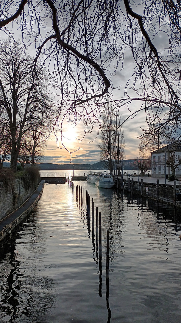 Sonnenuntergang über dem Bodanrück .  .  .