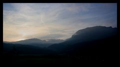 Sonnenuntergang über dem Crap Sogn Gion und dem Flimserstein