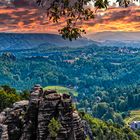 Sonnenuntergang über dem Elbsandsteingebirge