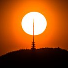 Sonnenuntergang über dem Fernmeldeturm Vogtsburg Totenkopf