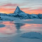 Sonnenuntergang über dem gefrorenen Stellisee!