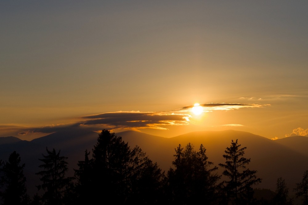 Sonnenuntergang über dem Grazer Bergland 7