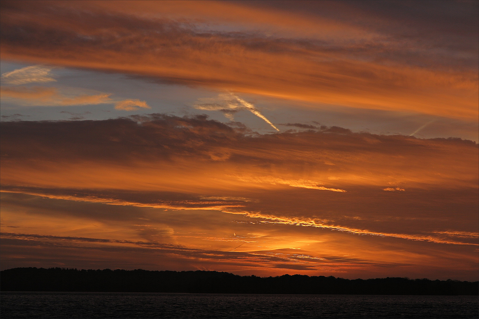 Sonnenuntergang über dem Großen Plöner See am 28. Oktober 2016