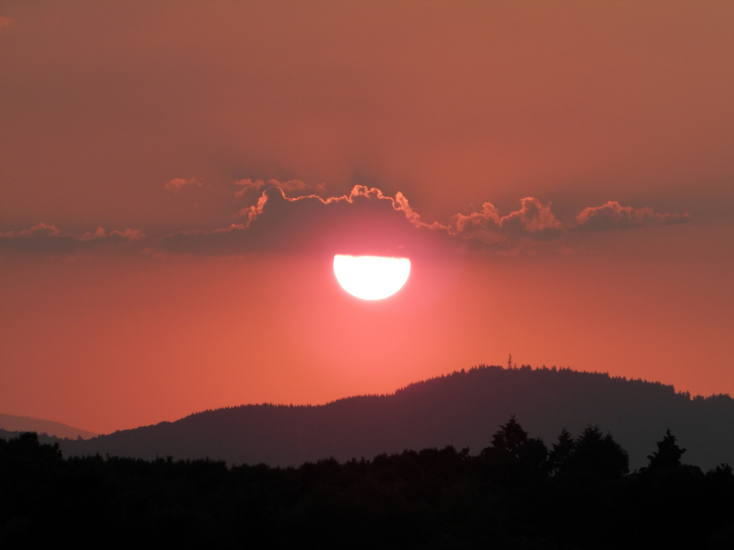 Sonnenuntergang über dem Kaiserstuhl