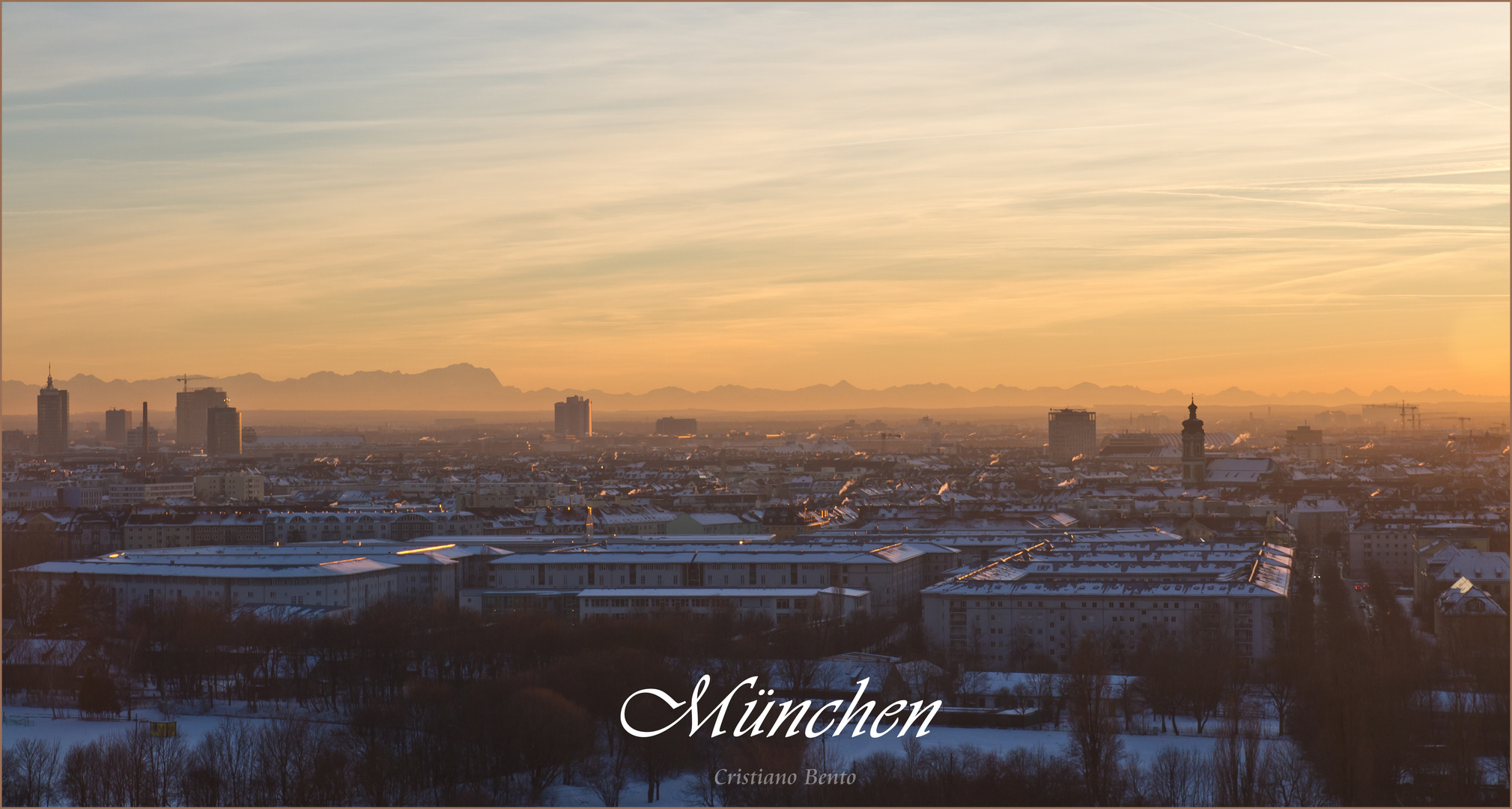 Sonnenuntergang über dem kalten München