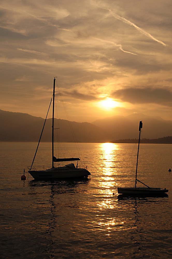Sonnenuntergang über dem Lago Maggiore