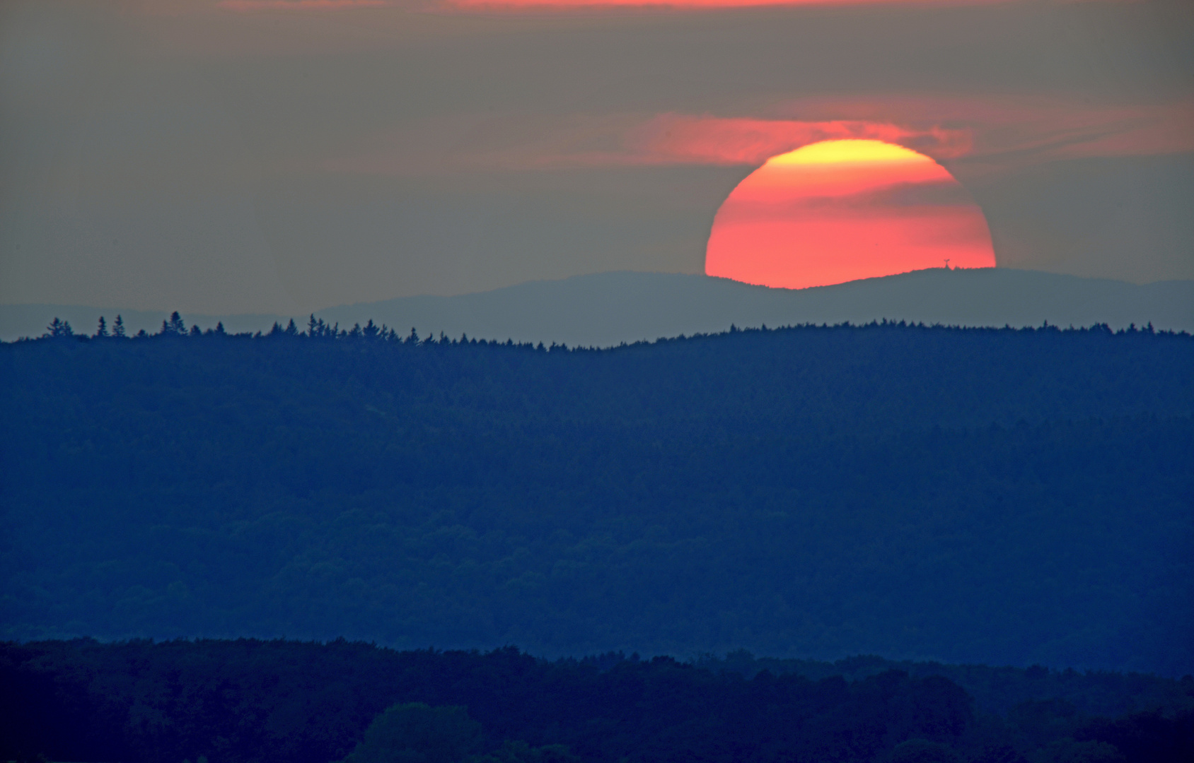 Sonnenuntergang über dem lippischen Bergland