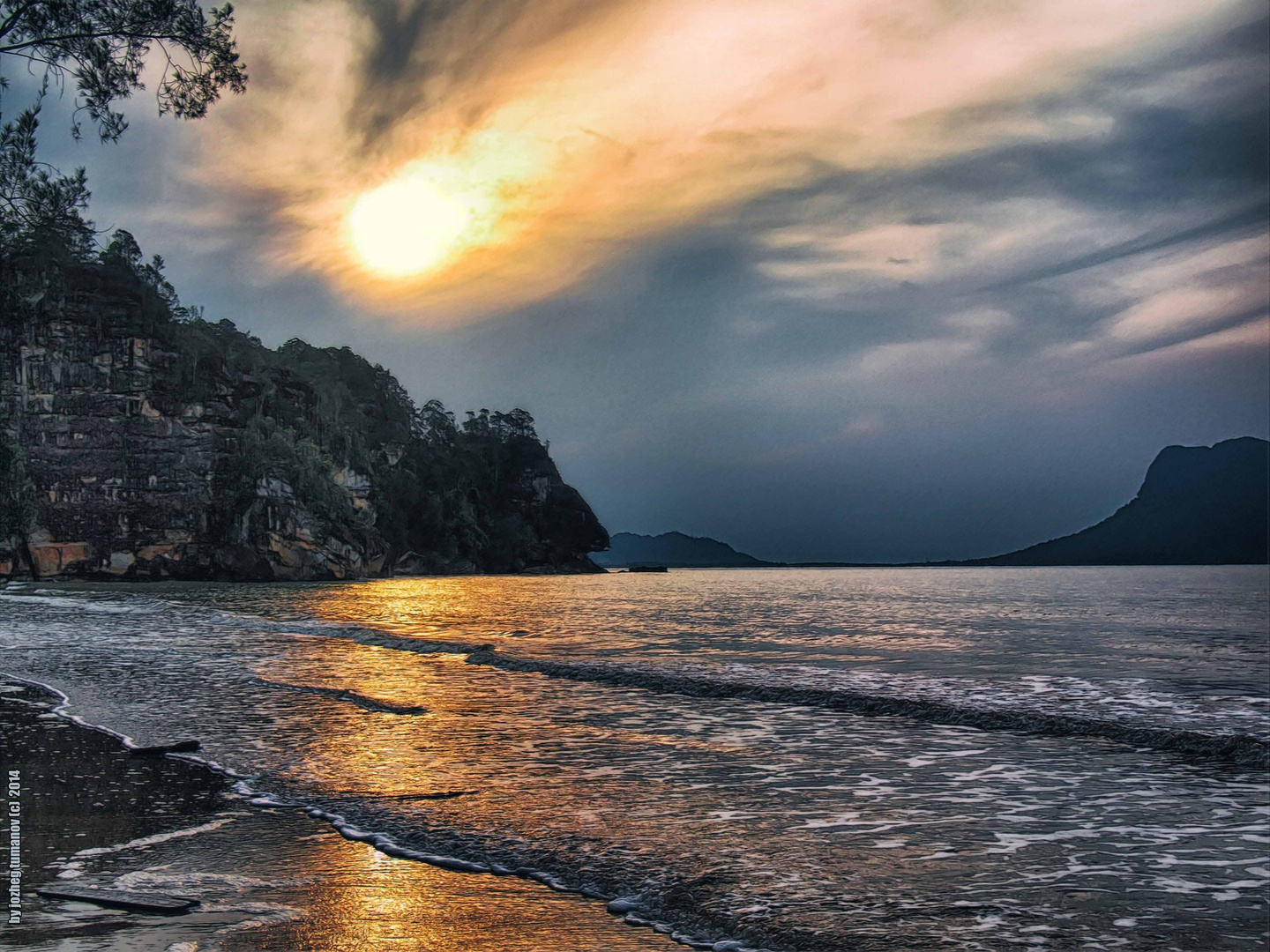 Sonnenuntergang über dem Meer von Sulu