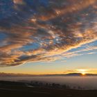 ...Sonnenuntergang über dem Nebel...