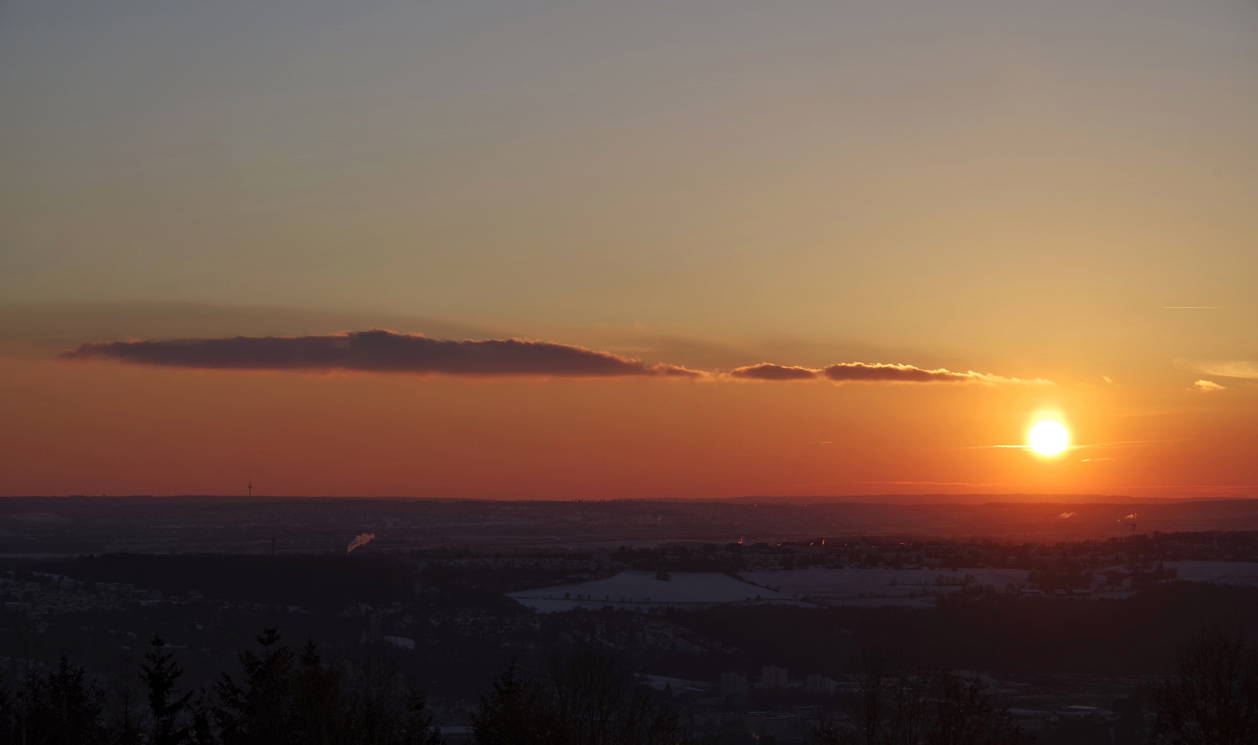 Sonnenuntergang über dem Neckartal bei Esslingen...2