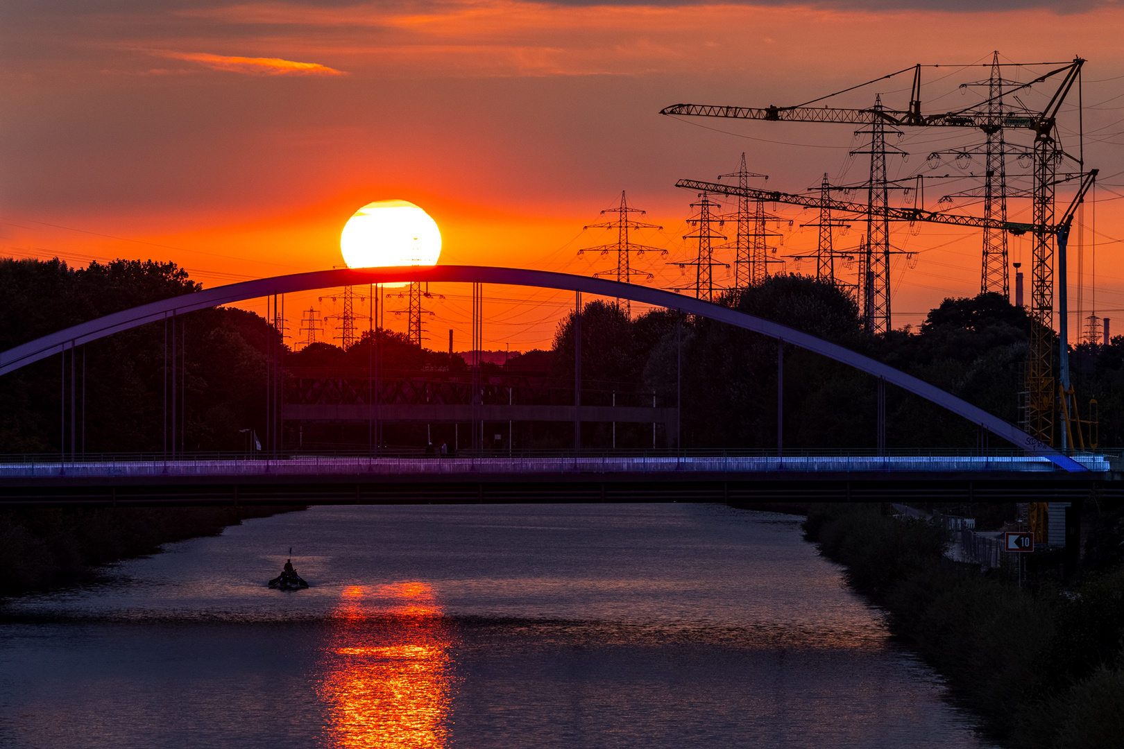 Sonnenuntergang über dem Rhein-Herne Kanal