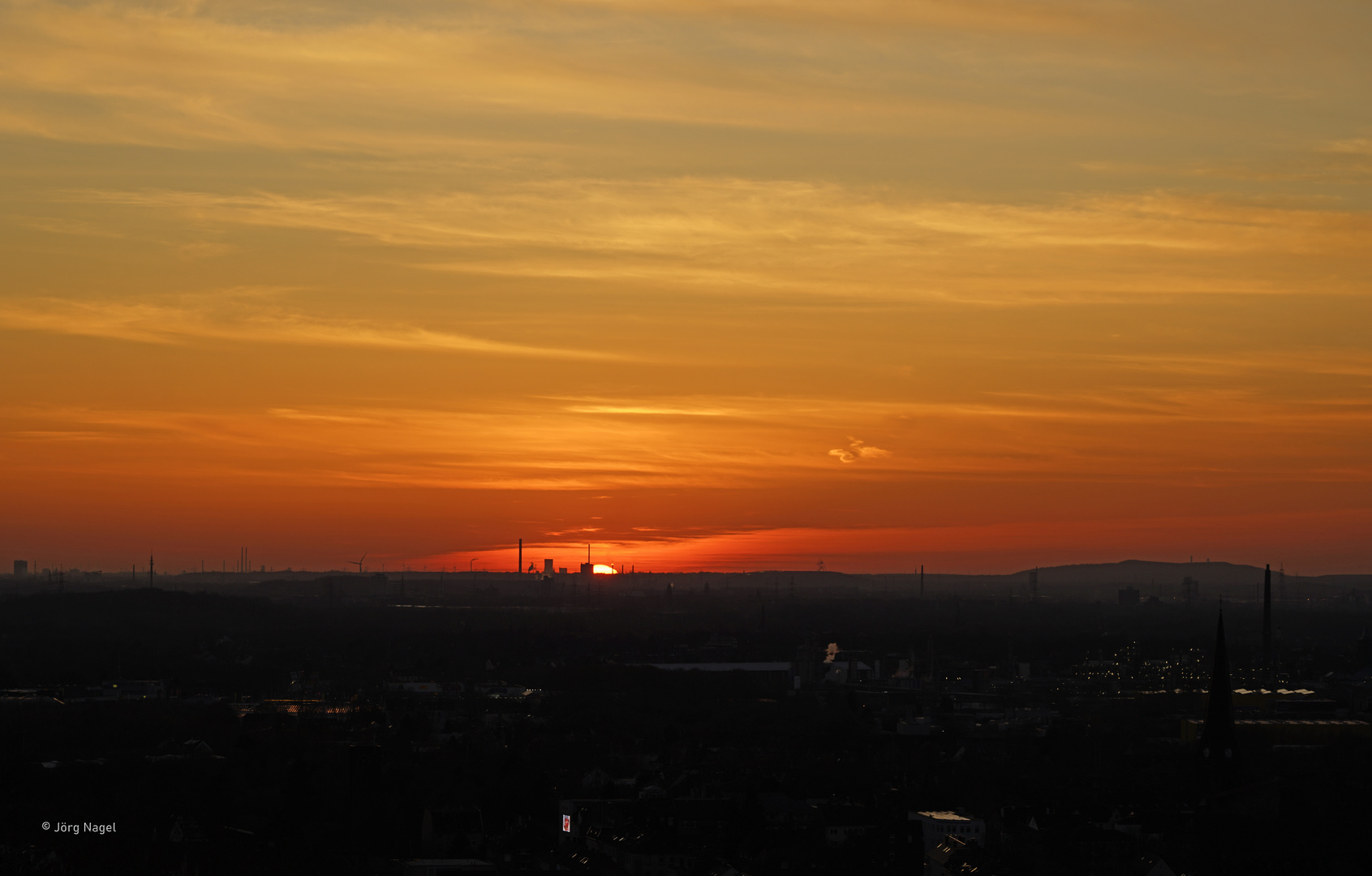 Sonnenuntergang über dem Ruhrgebiet