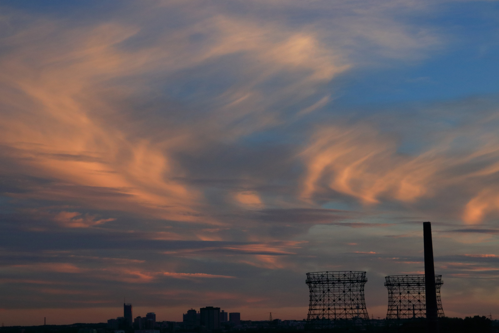 Sonnenuntergang über dem Ruhrgebiet