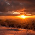 SONNENUNTERGANG ÜBER DEM SCHWARZWALD.