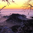 Sonnenuntergang über dem Talnebel