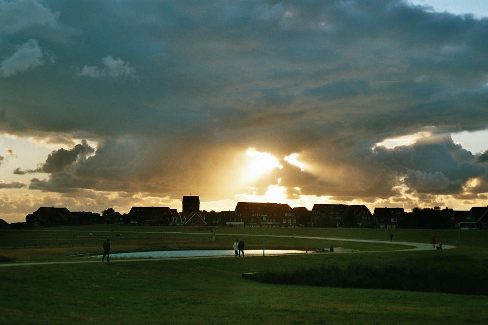 Sonnenuntergang über dem Westdorf