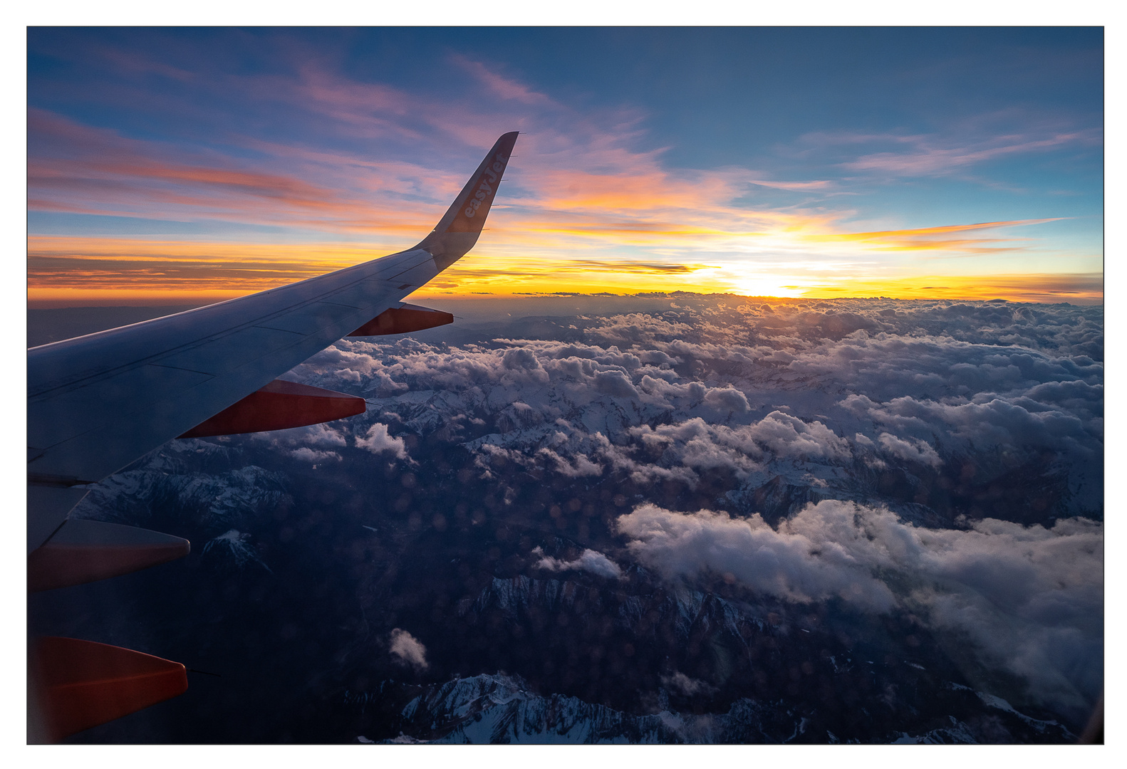 Sonnenuntergang über den Alpen 