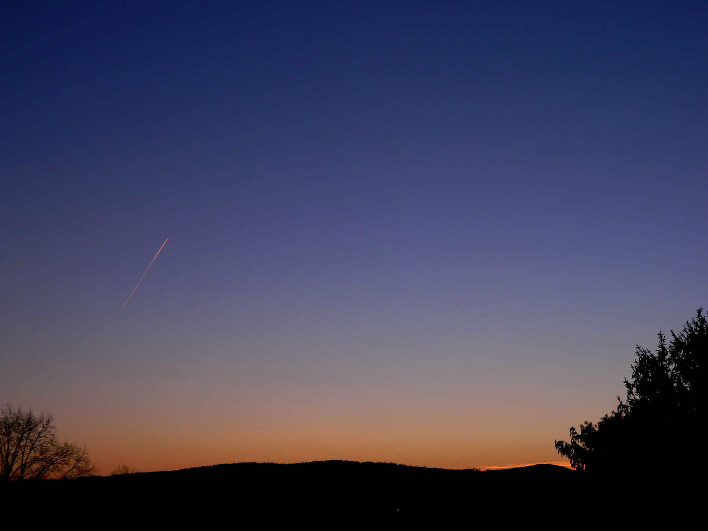 Sonnenuntergang über den Bergen Bad Hersfelds