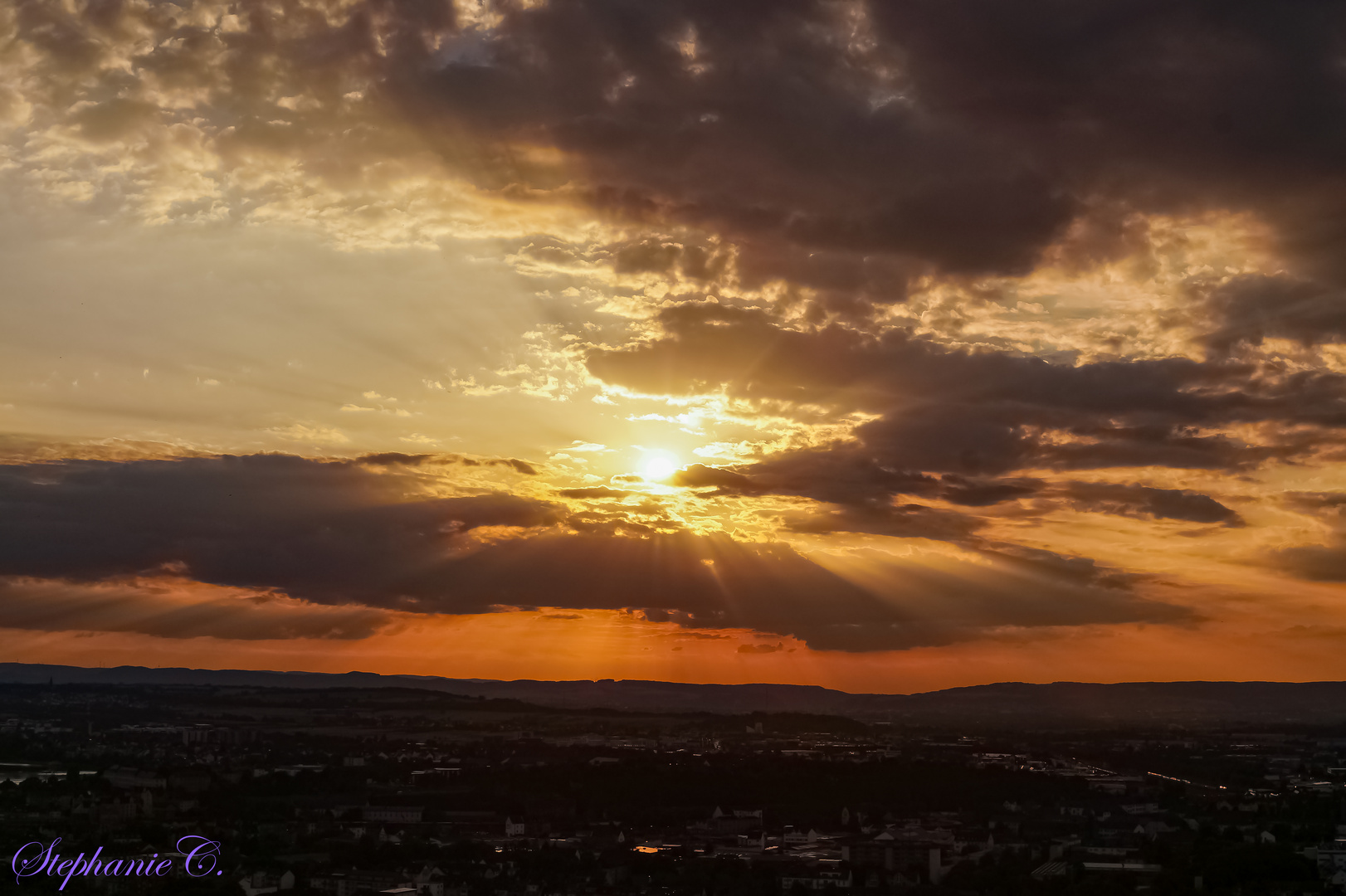 Sonnenuntergang über den Dächern von Koblenz