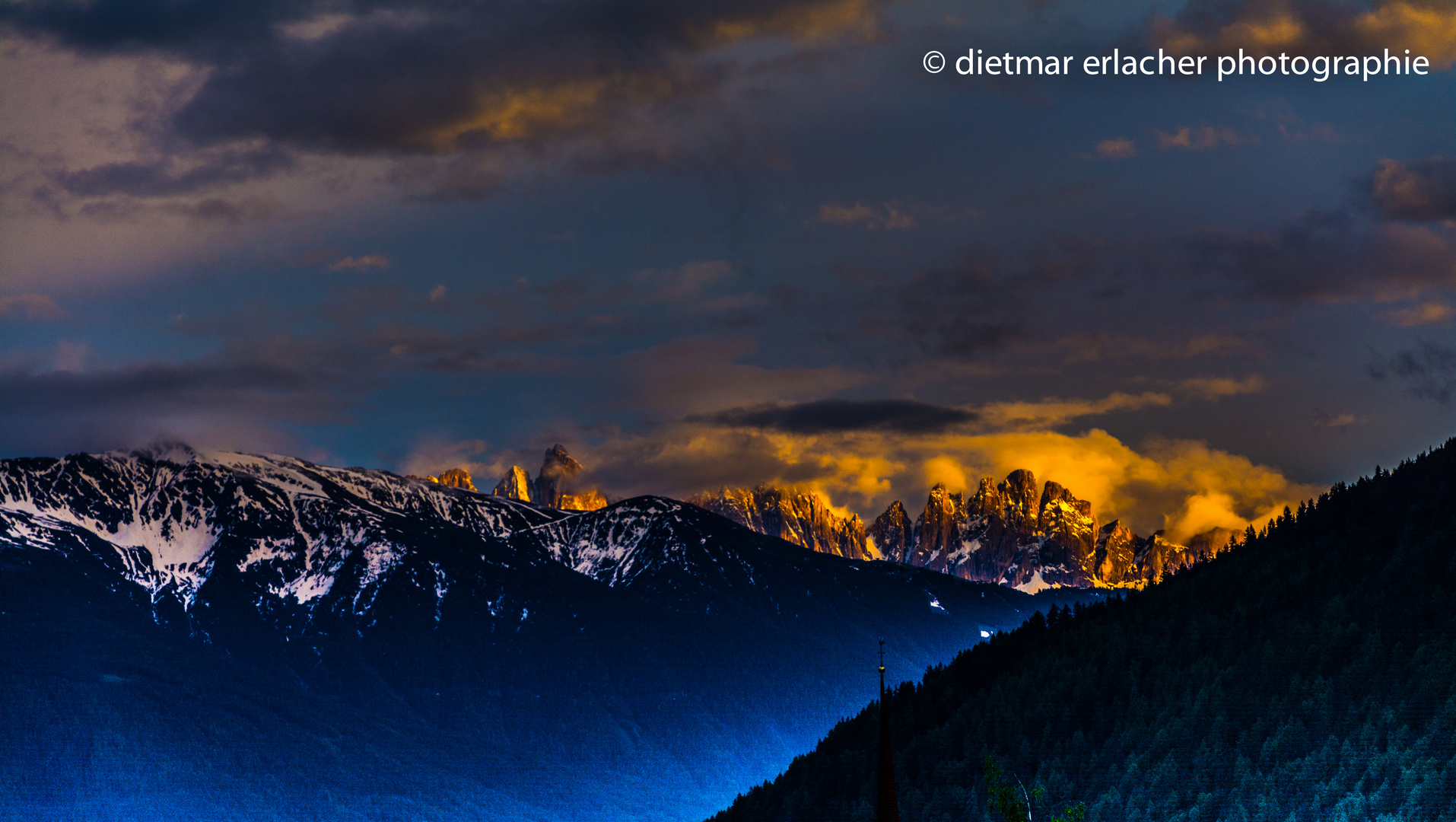 Sonnenuntergang über den Dolomiten