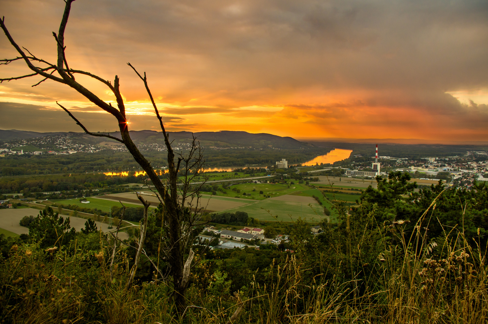 Sonnenuntergang über der donau