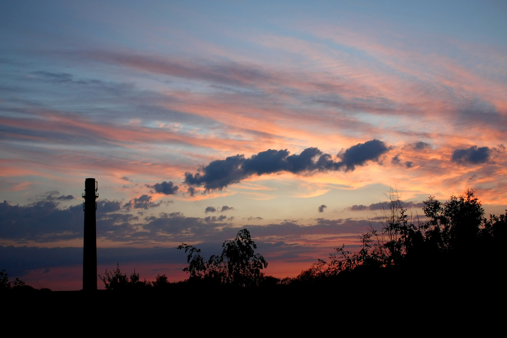 Sonnenuntergang über der ehemaligen Ziegelei in Sachsenhagen...