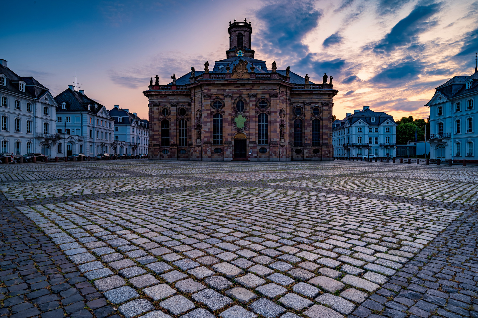 Sonnenuntergang über der Ludwigskirche