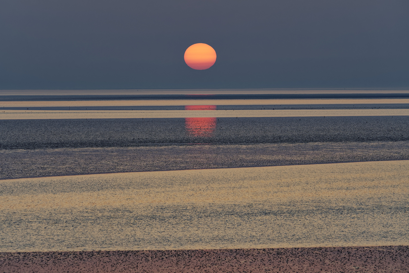 Sonnenuntergang über der Nordsee bei Büsum