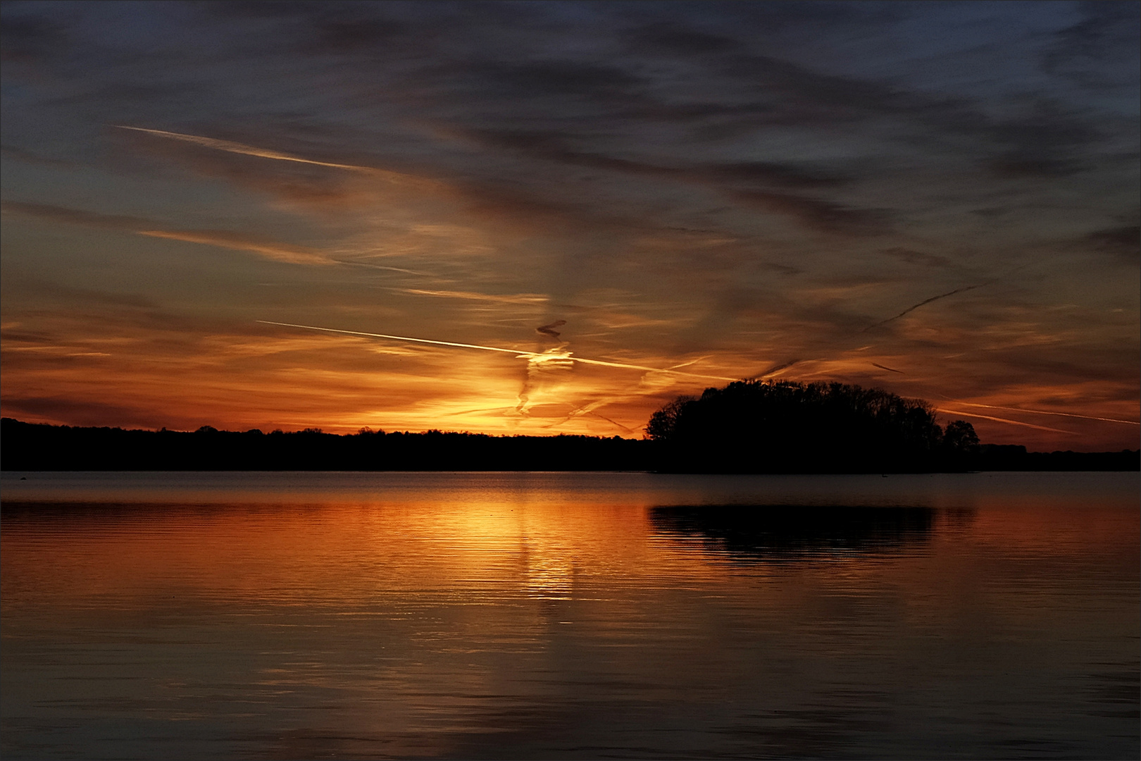 Sonnenuntergang über der Plöner Prinzeninsel