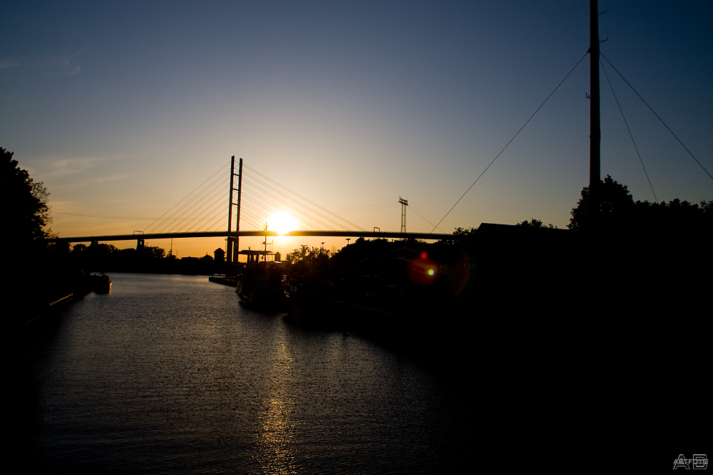 Sonnenuntergang über der Rügenbrücke