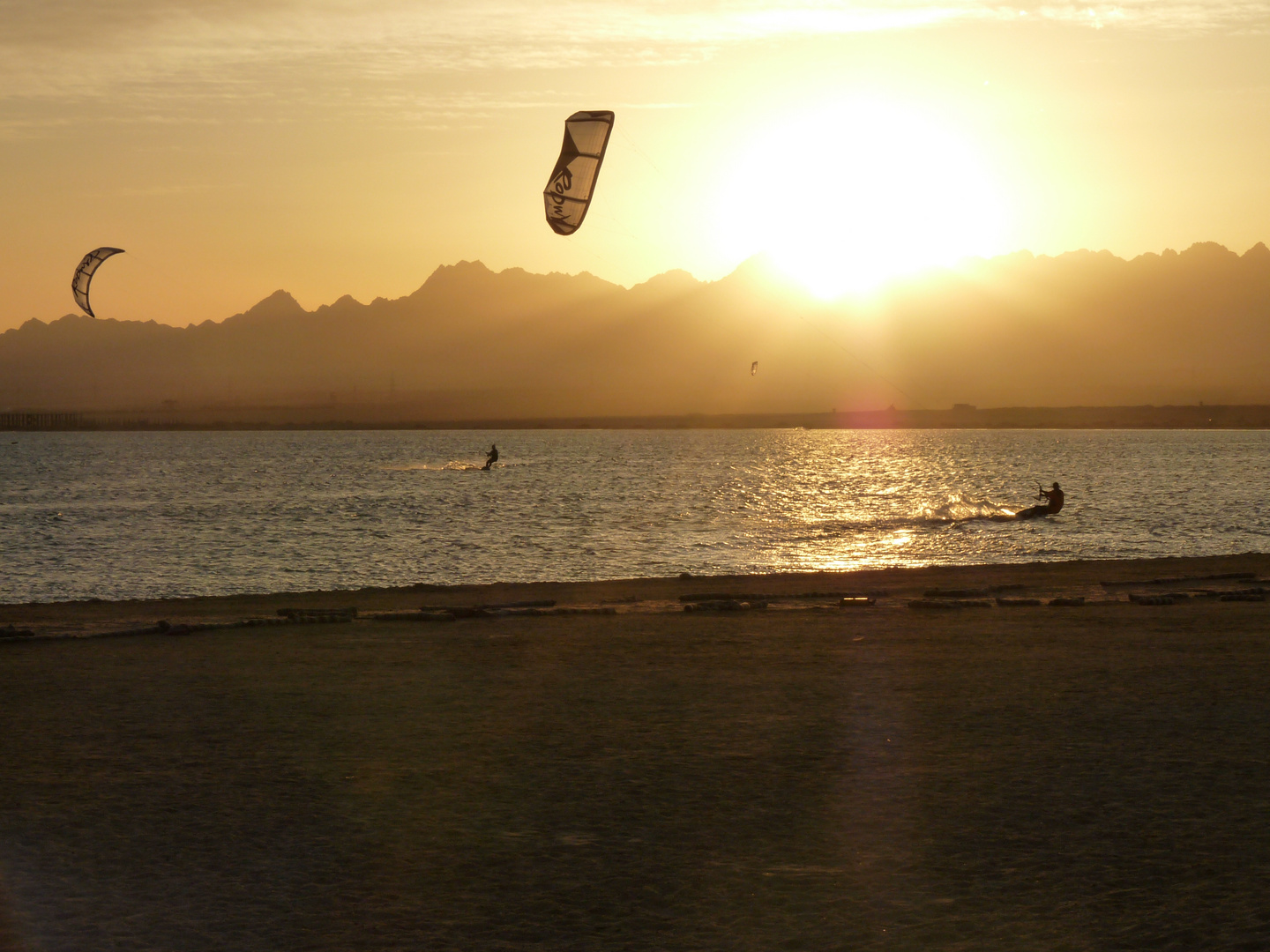 Sonnenuntergang über der Soma Bay