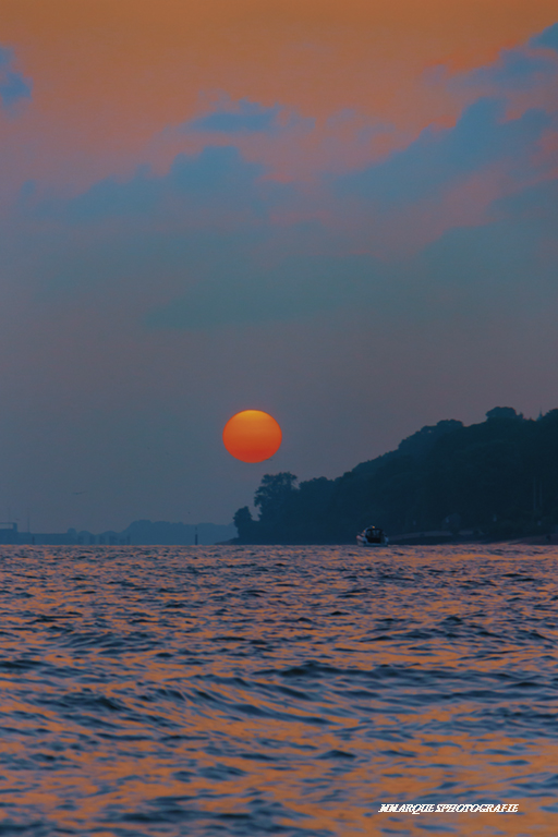 Sonnenuntergang über die Elbe