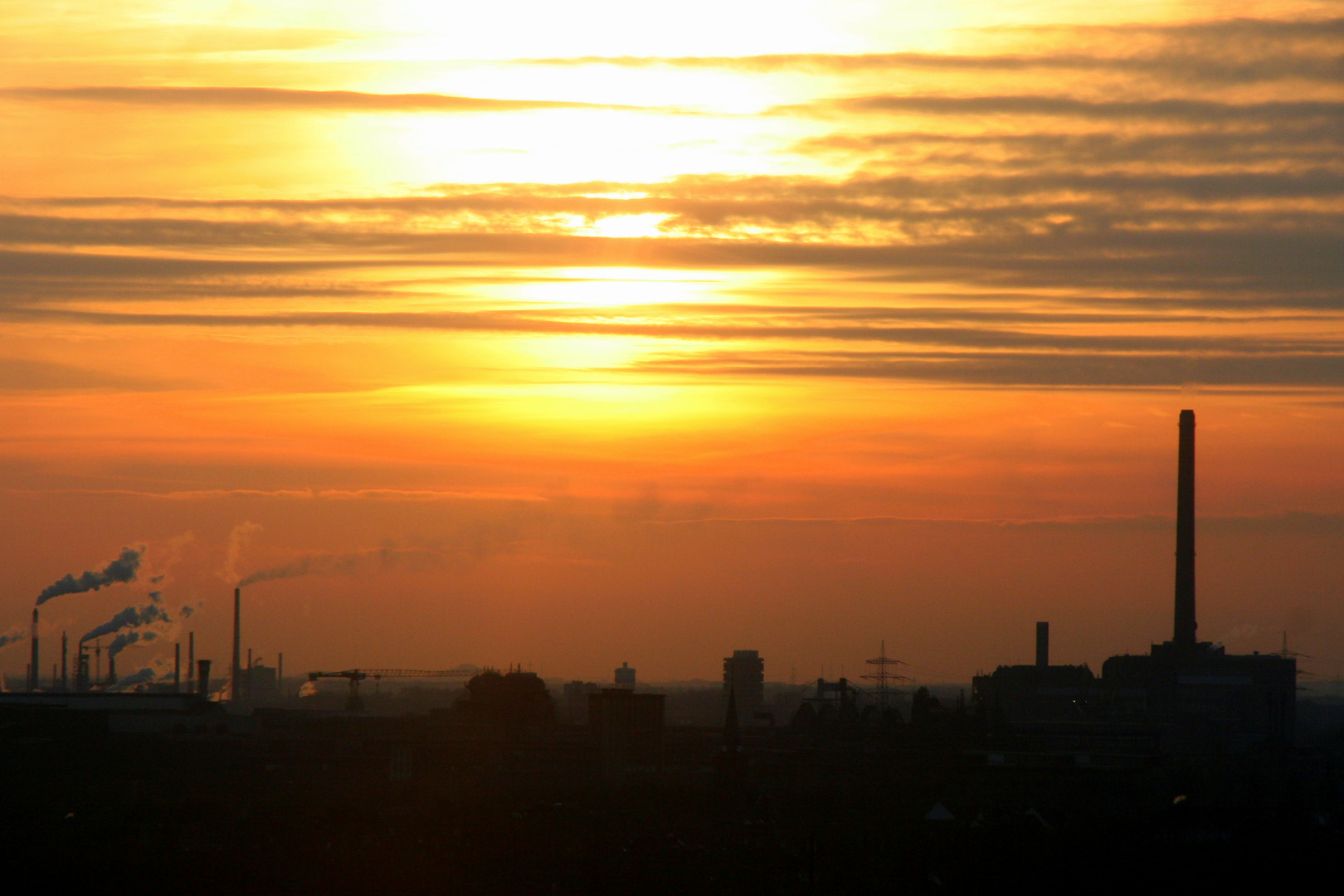 Sonnenuntergang über Duisburg