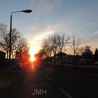 Sonnenuntergang über einer Straße