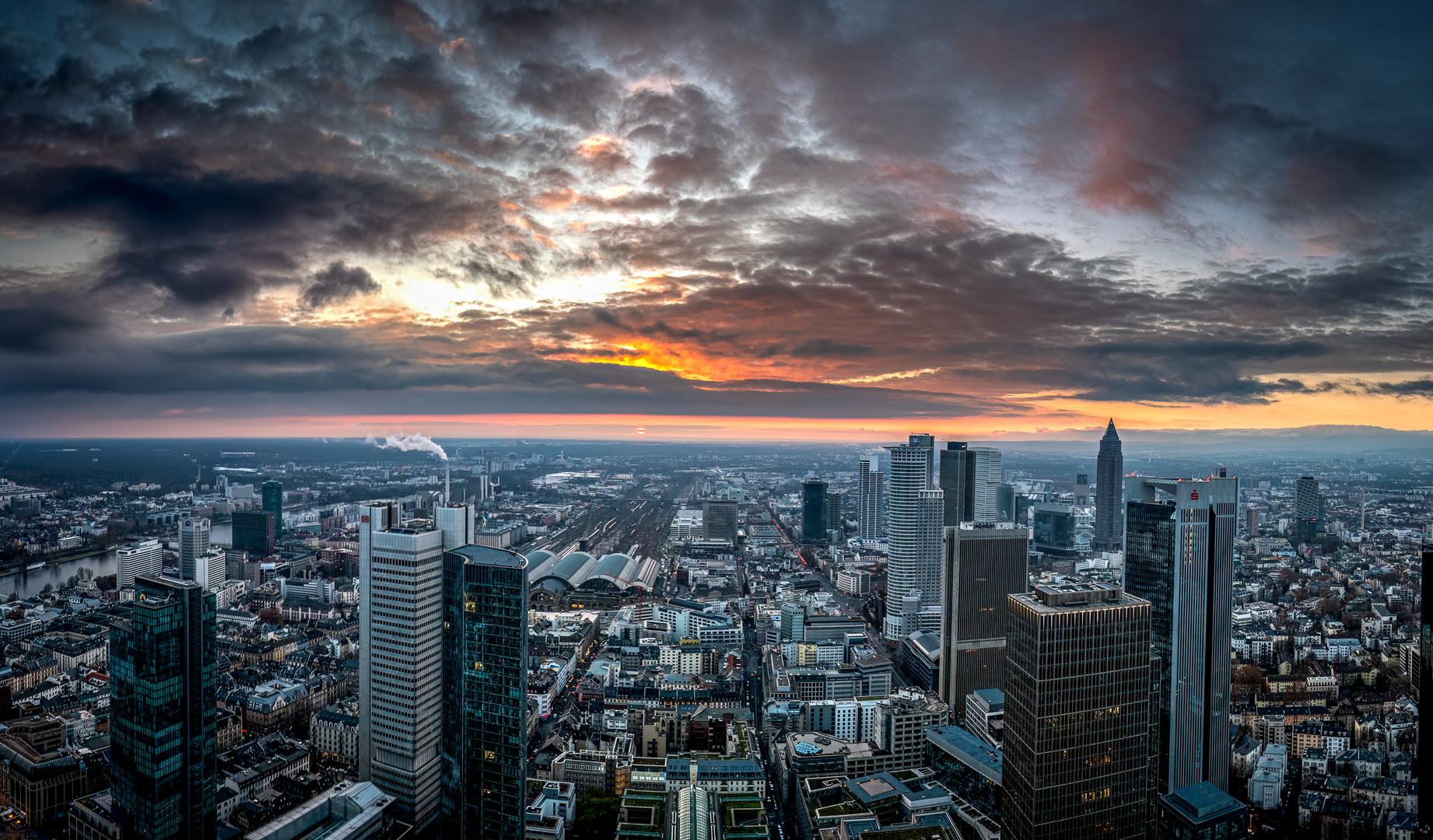 Sonnenuntergang über Frankfurt