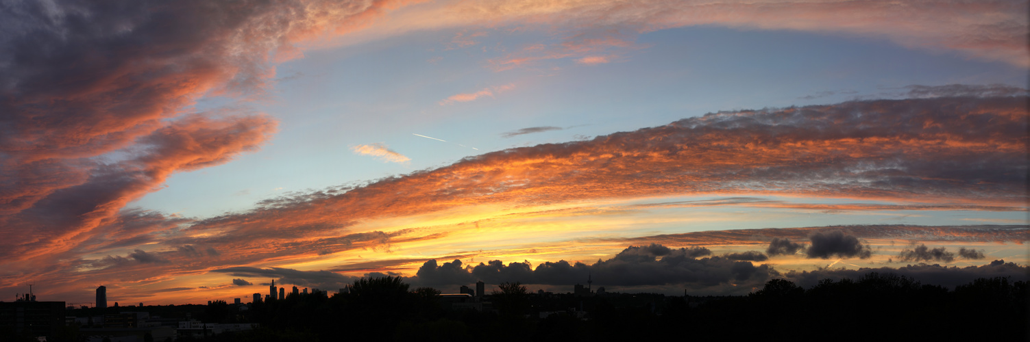 Sonnenuntergang über Frankfurt