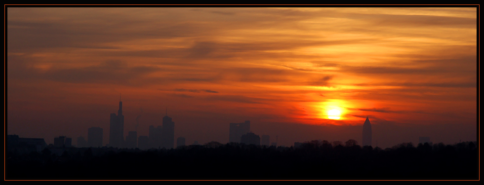 Sonnenuntergang über Frankfurt am Main II