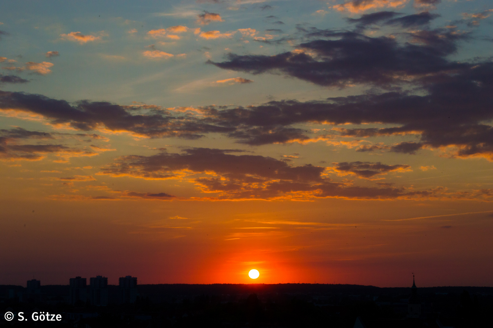 Sonnenuntergang über Halle