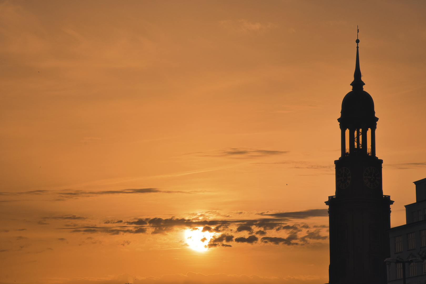 Sonnenuntergang über Hamburg