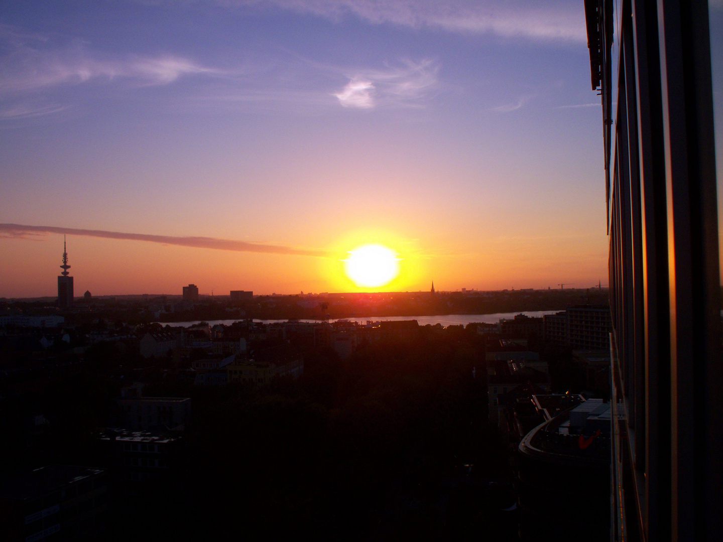 Sonnenuntergang über Hamburg