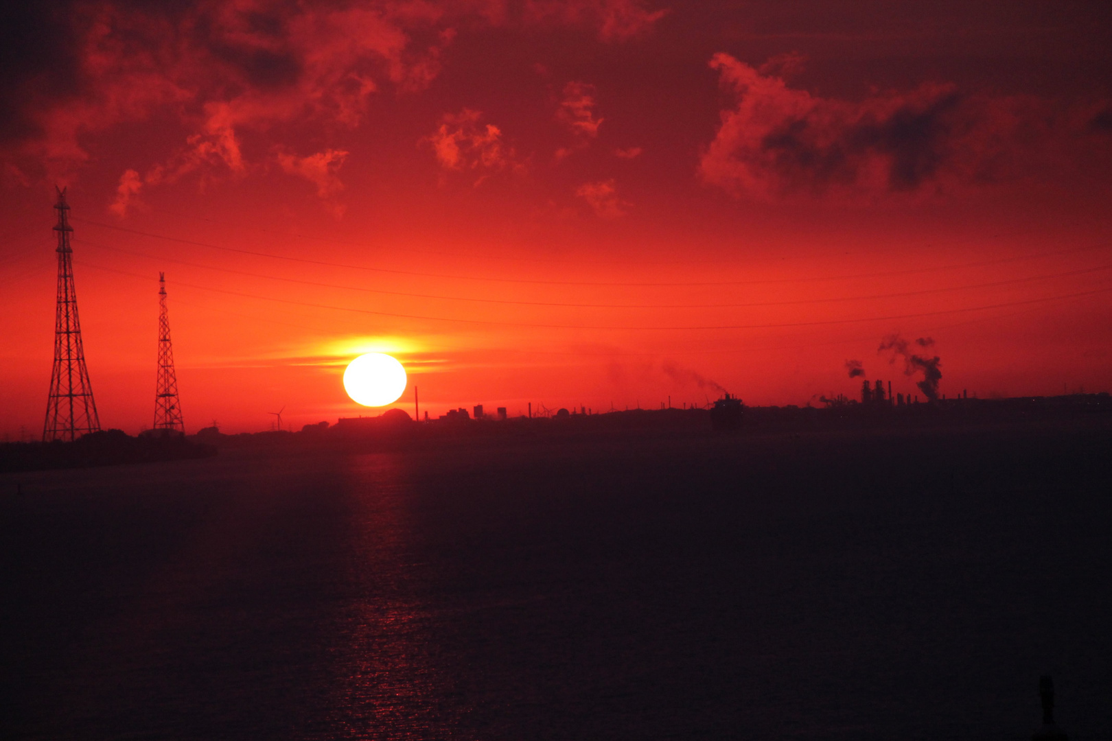 Sonnenuntergang über Hamburg