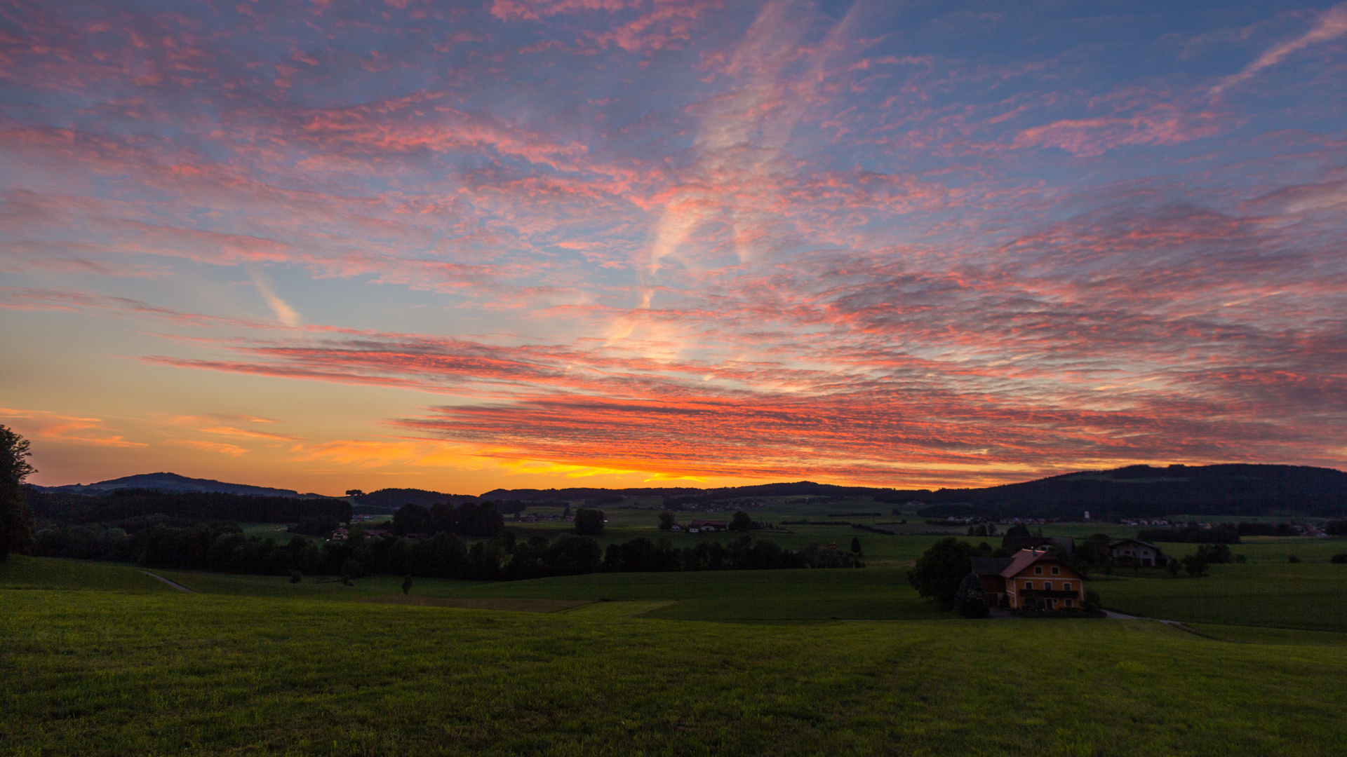 Sonnenuntergang über Köstendorf