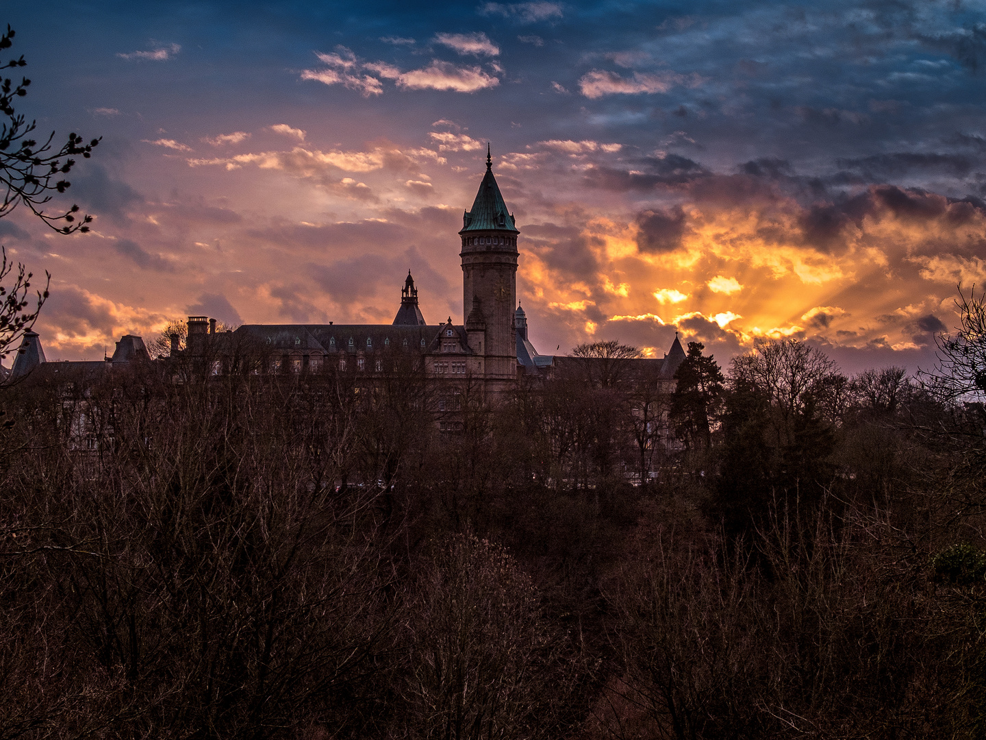 Sonnenuntergang über Luxemburg (Sparkassengebäude)