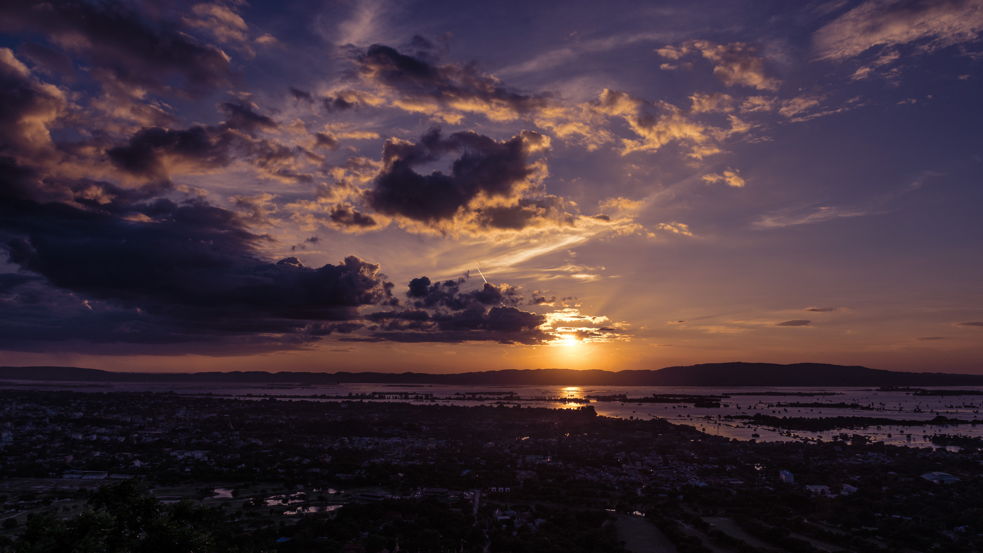 Sonnenuntergang über Mandalay