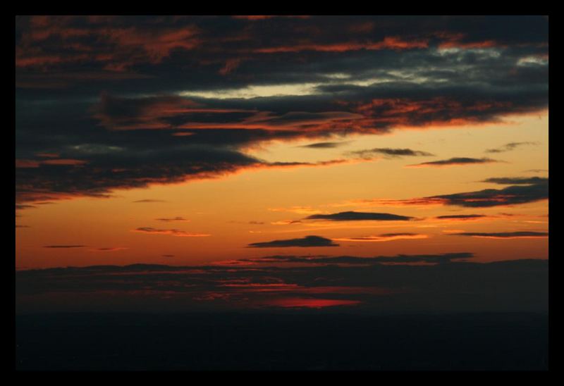 Sonnenuntergang über München (von Olympiaturm aus ca. 187m)