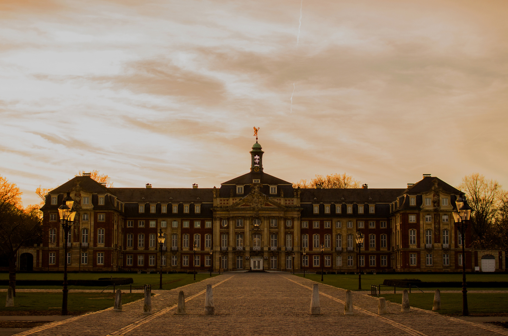 Sonnenuntergang über Münster's Schloß