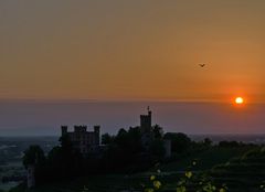 Sonnenuntergang über Schloß Ortenberg