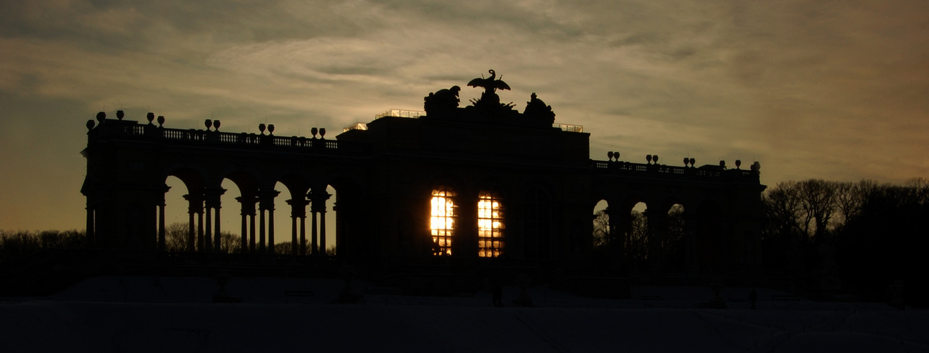 Sonnenuntergang über Schönbrunn..