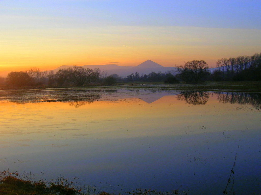 Sonnenuntergang über Sélestat im Elsass