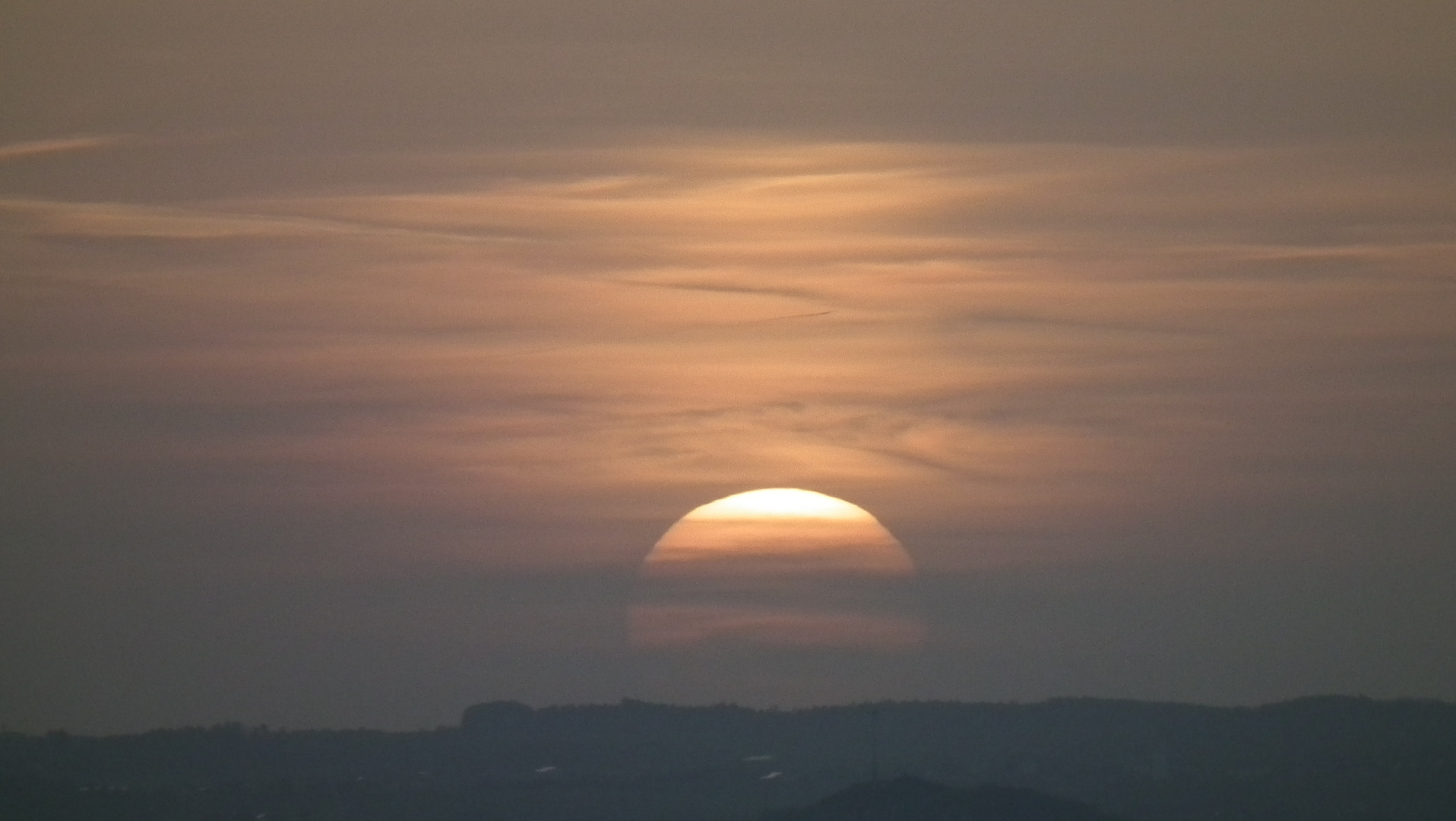 Sonnenuntergang über weinstadt.